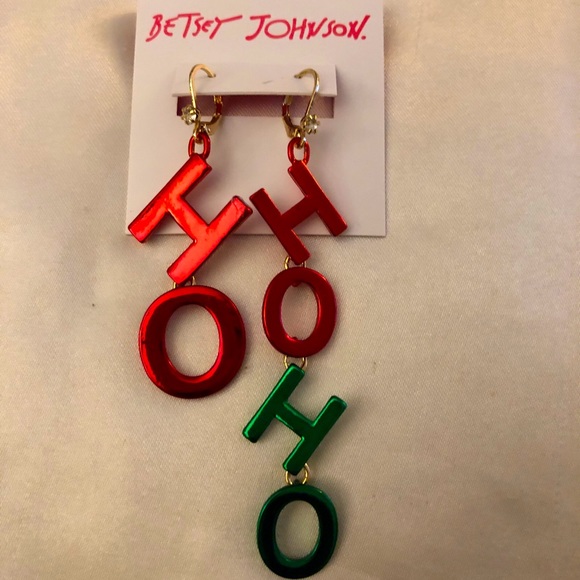 Betsey Johnson Red & Green Metallic HO HO HO Mismatch Drop Earrings NWT - Picture 1 of 8
